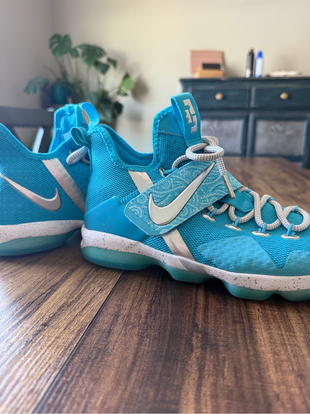 Nike LeBron Blue Kids' High-Top Sneakers with Paisley Strap